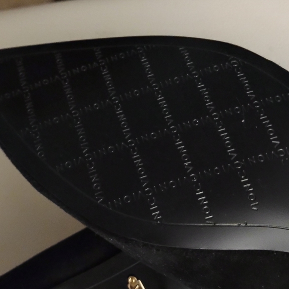 Vionic Black Josie Kitten Heels Size 8.5 - Picture 6 of 8